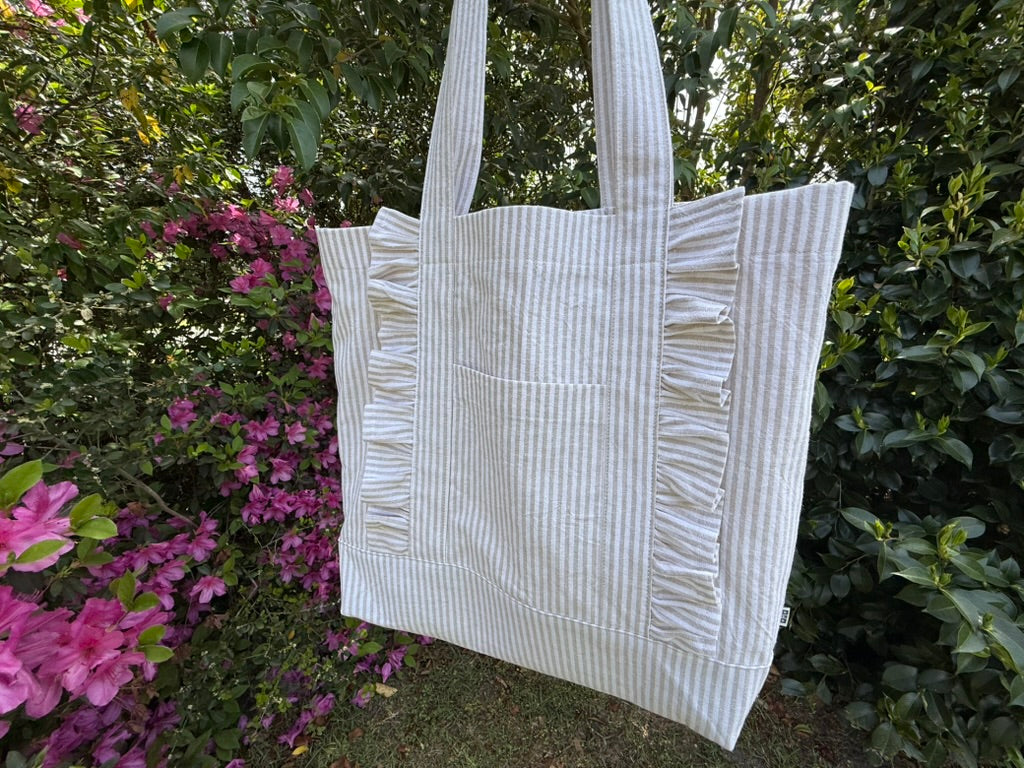 Savannah Ruffle Tote