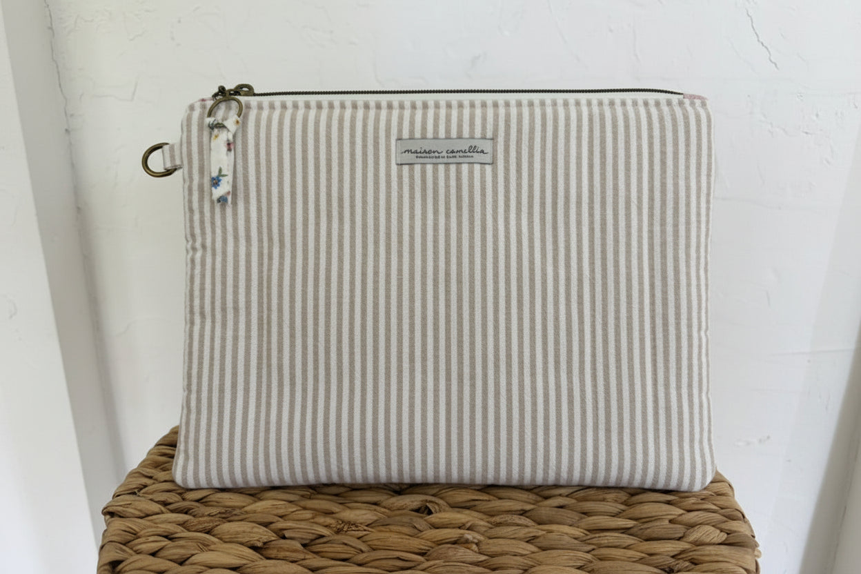 Sandhills Large Pouch