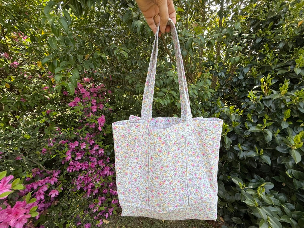 Savannah Ruffle Tote